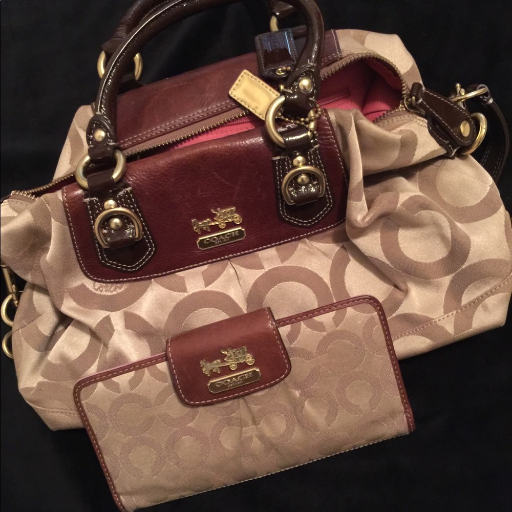 Beautiful Coach Tote